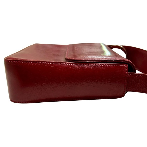 Vintage Oroton Red Leather Shoulder Bag with Silver Ring Detail - Picture 7 of 11